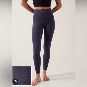 Athleta Salutation Stash Softluxe Tight Size L